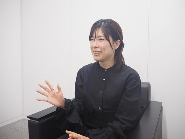 インタビュー